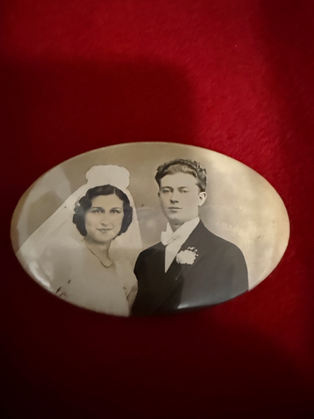 Vintage Oval Wedding Photo Mirror